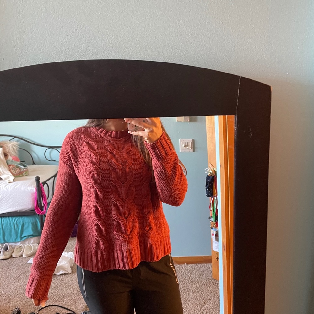 American Eagle Sweater